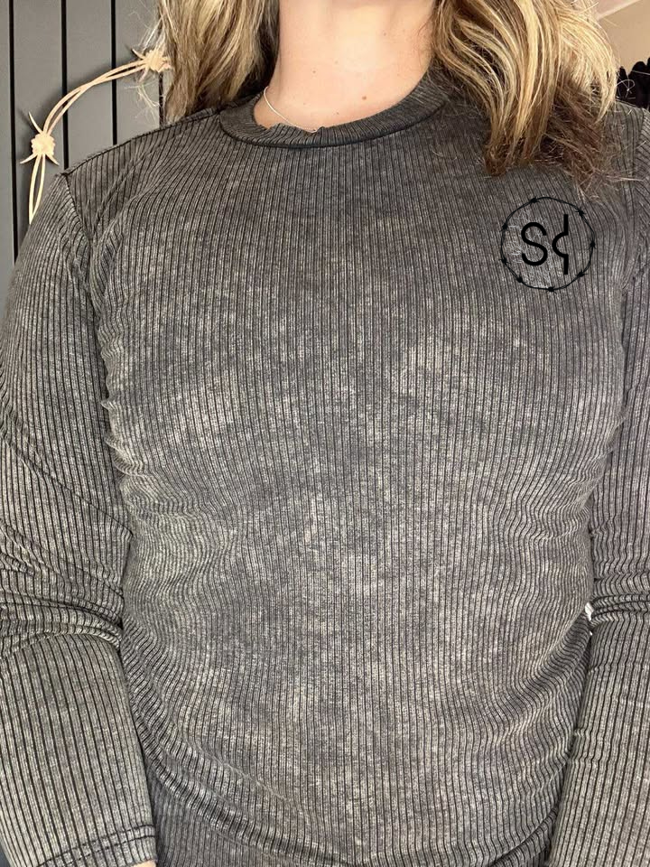 Tobacco Roots Long Sleeve